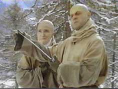 Mike Meyers introduces cousins Ed & Edna Evil in Austin Powers III:  You Only Shagged Twice
