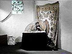 Believe it or not, this is only a set. It’s not even in the Middle East. Movie Magic!