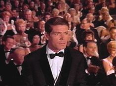 A stunned Frankie realizes that he’s lost the Oscar...