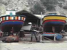 "And the award, for the ‘Two Least Gaudy Boats in Spain,’ goes to..."